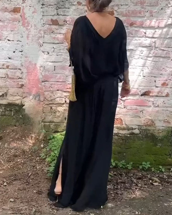 Dwuczęściowy garnitur w jednolitym kolorze z dekoltem w kształcie litery V