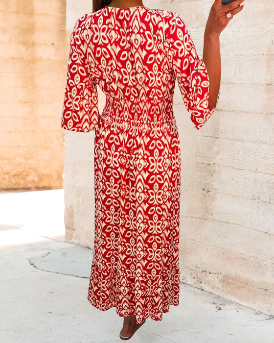 Czerwona sukienka maxi z nadrukiem
