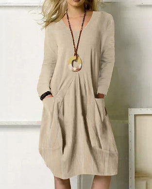 Sukienka z kieszeniami w jednolitym kolorze
