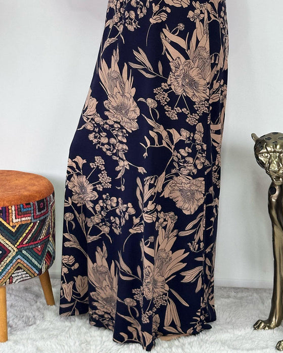 Sukienka z okrągłym dekoltem i kwiatowym wzorem