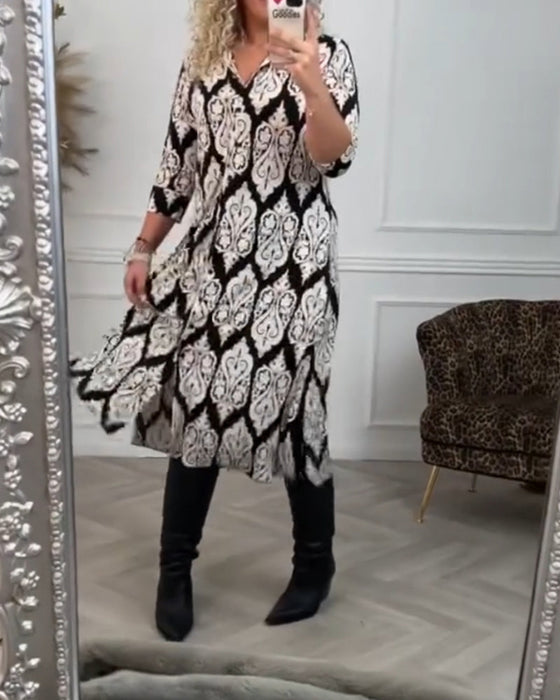 Sukienka z rozcięciami po bokach