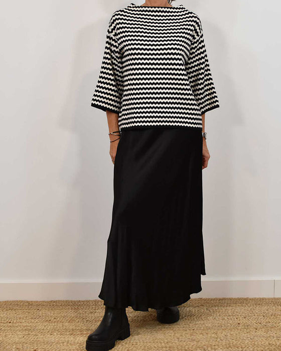 Bluzka z nadrukiem w falowane paski