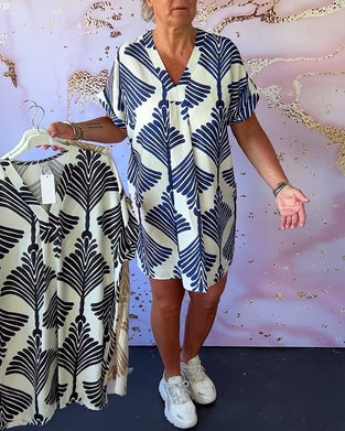 Sukienka z krótkim rękawem i dekoltem w kształcie litery V