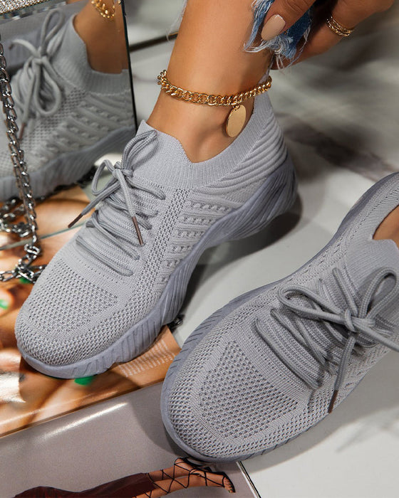 Buty sportowe w wielu kolorach