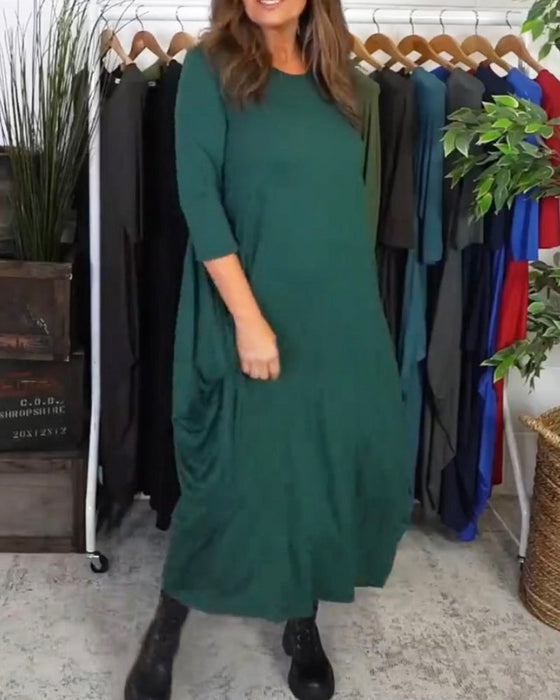 Prosta sukienka na co dzień w jednolitym kolorze
