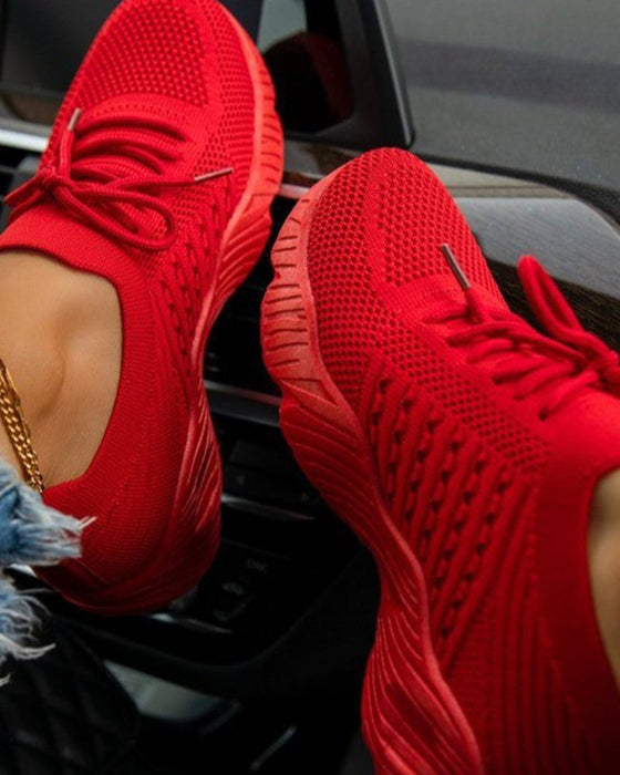 Buty sportowe w wielu kolorach