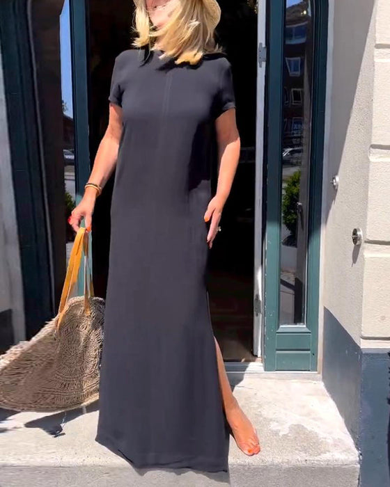 Elegancka sukienka z krótkim rękawem w jednolitym kolorze