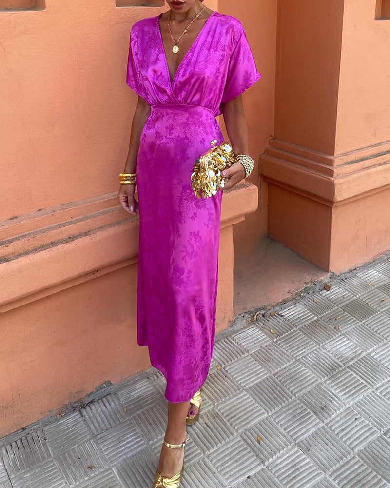 Sukienka z dekoltem V w jednolitym kolorze