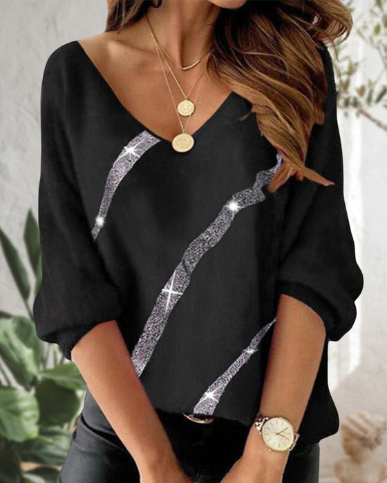 Top z długim rękawem z nadrukiem liter i piór