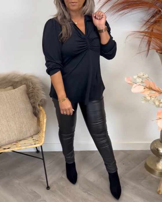 Bluzka z dekoltem w kształcie litery V i zakładkami