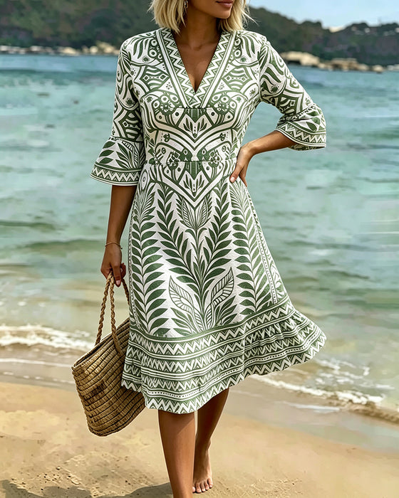 Sukienka Dekolt V Rękawki Z Falbanką Liście Wzór