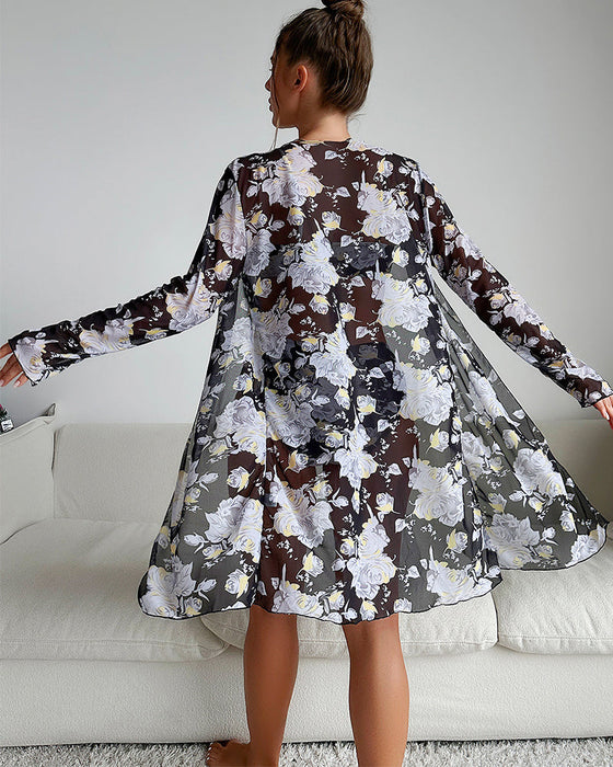 Trzyczęściowy zestaw strój kąpielowy i narzutka z modnym nadrukiem