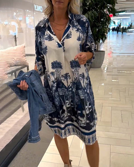 Swobodna sukienka z rękawami trzy czwarte w botaniczny wzór