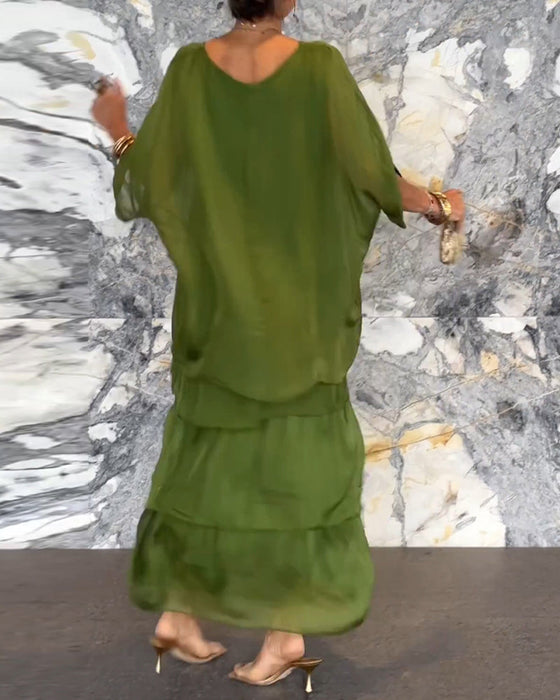 Sukienka o artystycznym stylu i luźnym kroju