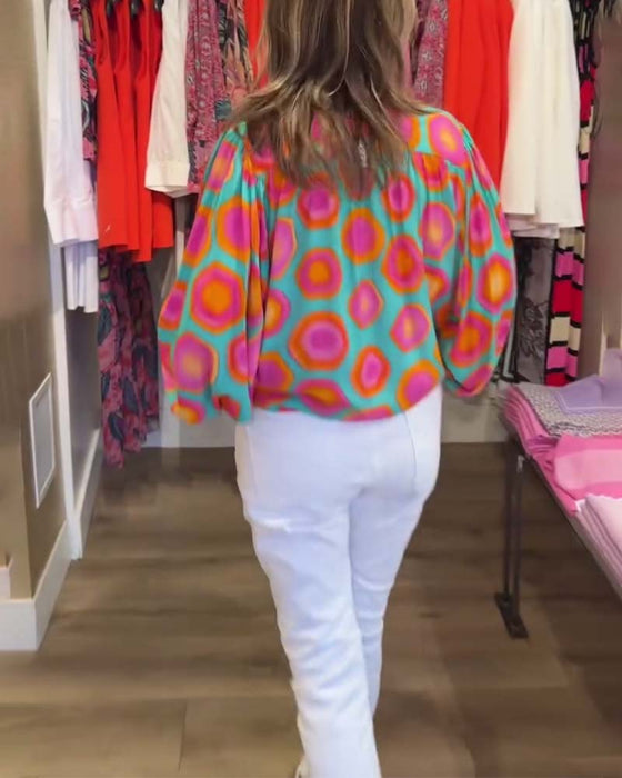 Koszula z kolorowym geometrycznym nadrukiem i stójką