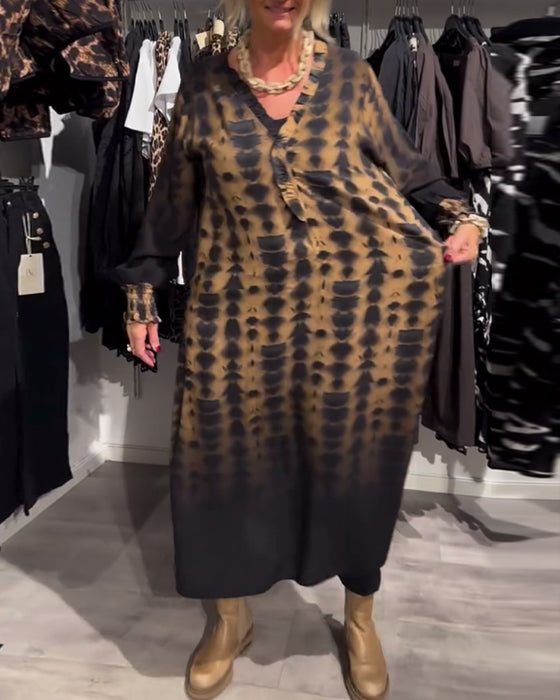 Gradientowa sukienka z długim rękawem i dekoltem w serek