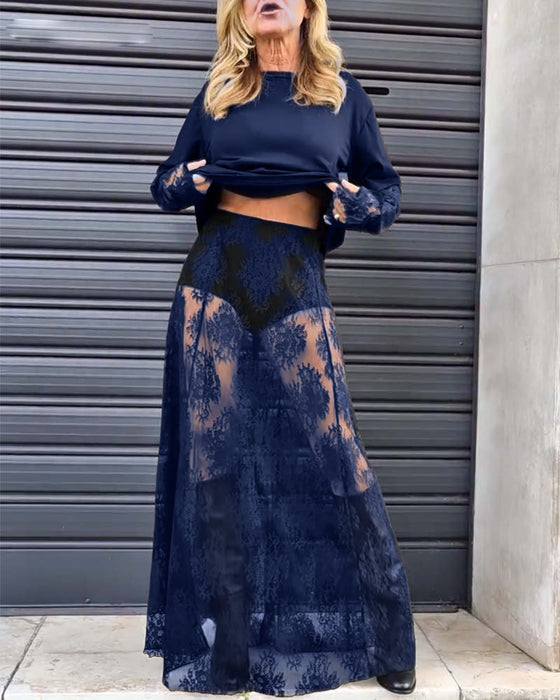 Dwuczęściowy komplet - koszulka w jednolitym kolorze i koronkowa spódnica