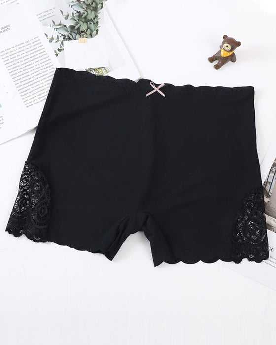 Jedwabne szorty z ozdobą