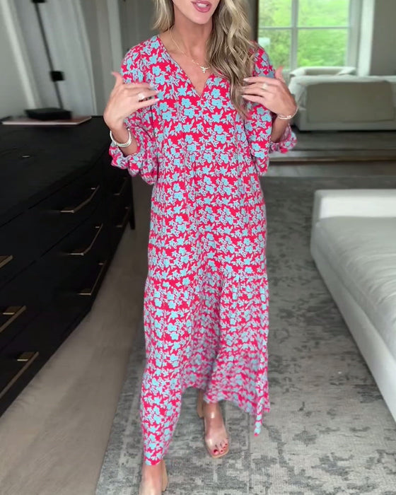 Sukienka w kwiaty z dekoltem w kształcie litery V