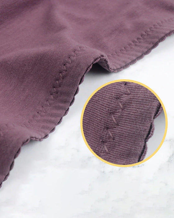 Przycisk przedni w średnim wieku iw podeszłym wieku Bielizna