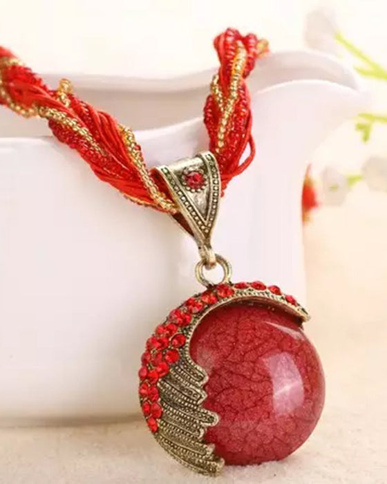 Ręcznie pleciony naszyjnik w stylu boho