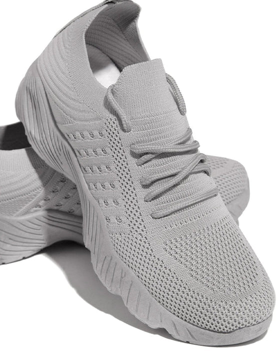 Buty sportowe w wielu kolorach