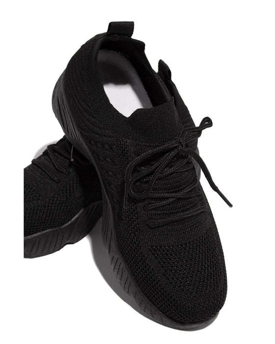 Buty sportowe w wielu kolorach