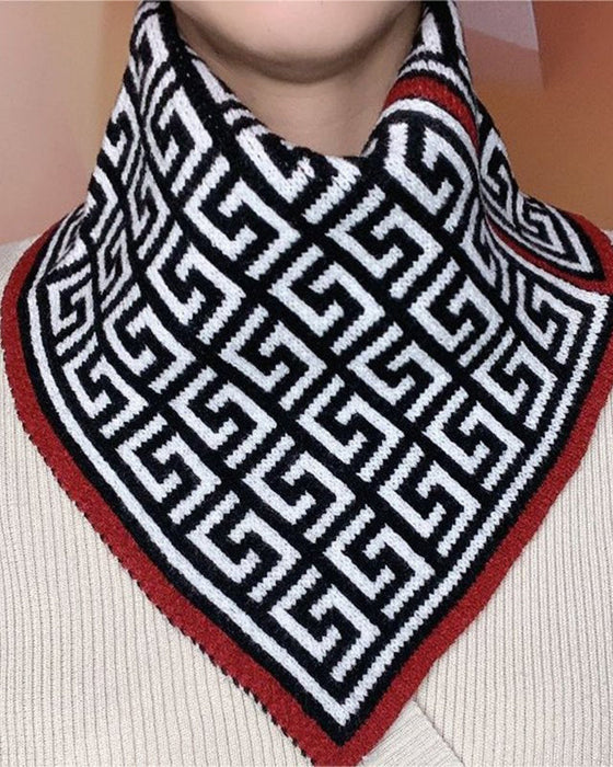 Modny uniwersalny szalik trójkątny