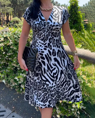 Sukienka Dekolt V Zamek Drukowany Leoparda