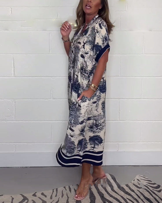 Sukienka z kieszeniami i dekoltem w kształcie litery V w zwierzęcy wzór