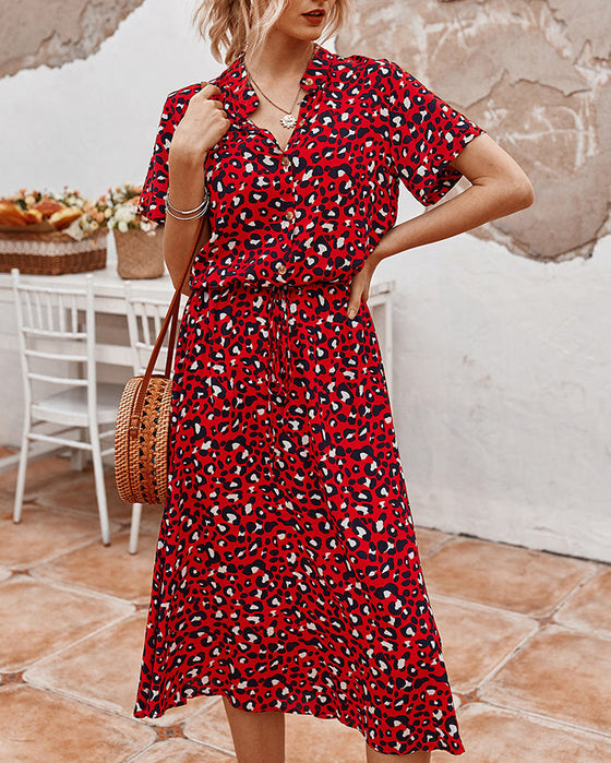 Sukienka z dekoltem V w kropki