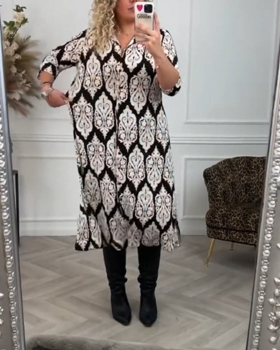 Sukienka z rozcięciami po bokach