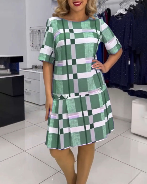 Sukienka z okrągłym dekoltem w kratę