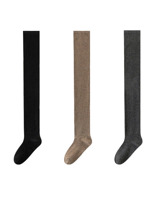 Pogrubione wysokie pończochy