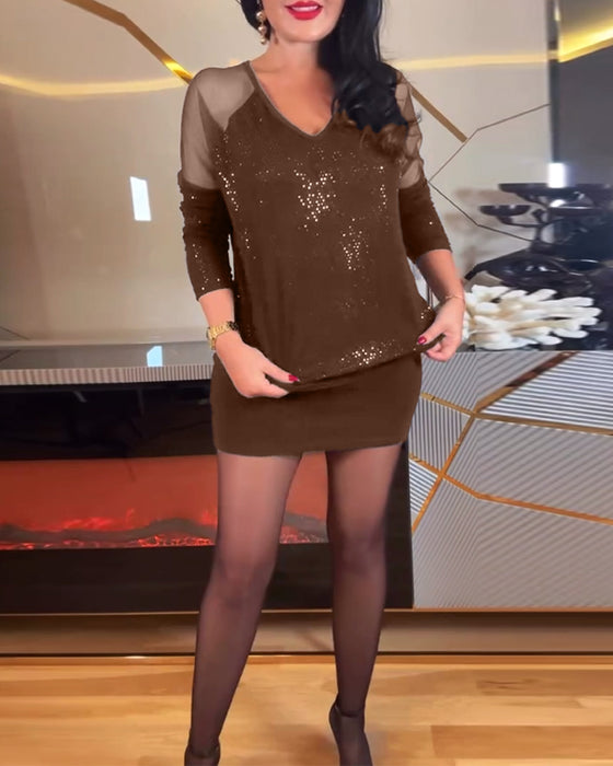 Seksowny top z siateczki z dekoltem w serek i jednolitym kolorem cekinów