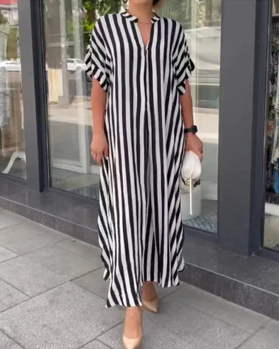 Sukienka koszulowa z dekoltem w serek i nadrukiem w paski