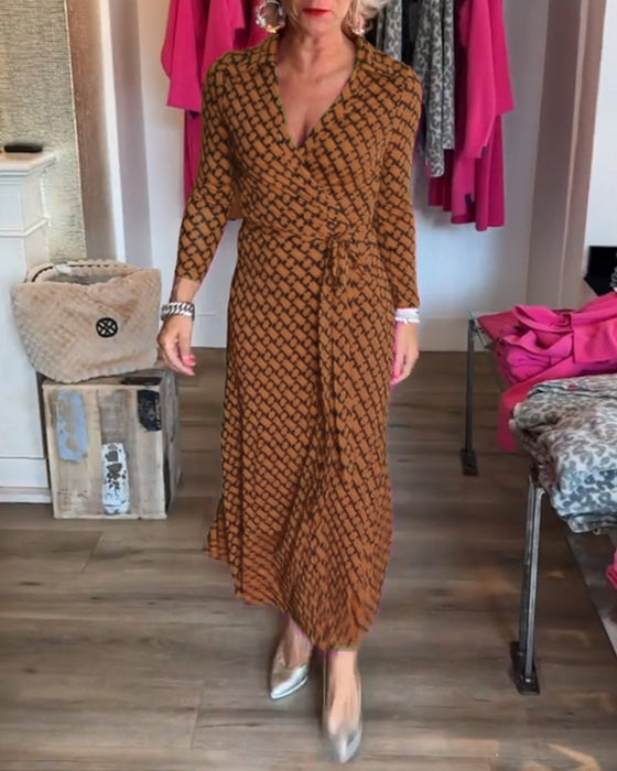 Elegancka sukienka maxi z dekoltem w kształcie litery V