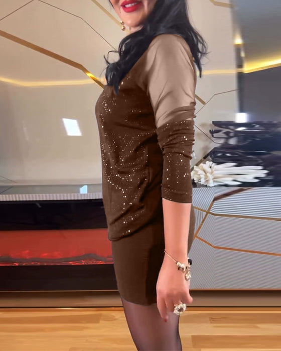 Seksowny top z siateczki z dekoltem w serek i jednolitym kolorem cekinów