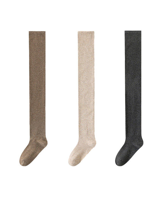 Pogrubione wysokie pończochy