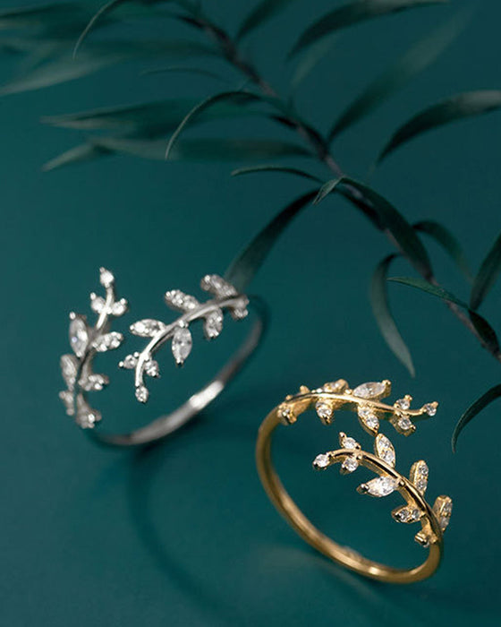 Pierścionki damskie Modny pierścionek z liściem na świeżym powietrzu