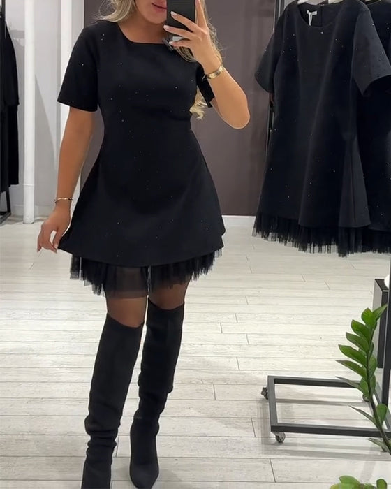 Sukienka z elegancką, mieniącą się siateczką patchworkową