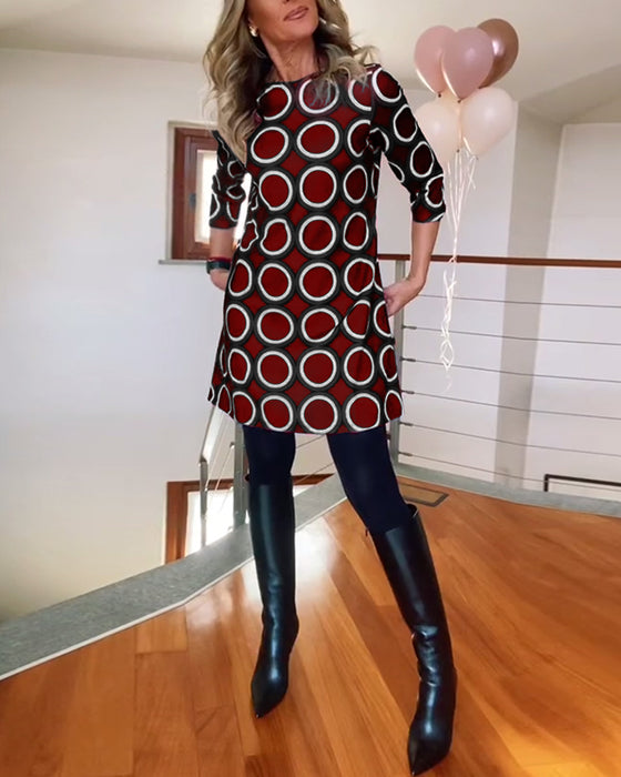 Sukienka swobodna z okrągłym dekoltem i nadrukiem w kształcie kołav