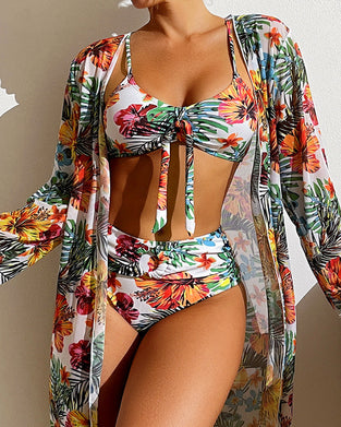 Bikini i nakrycia w kwiatowy wzór