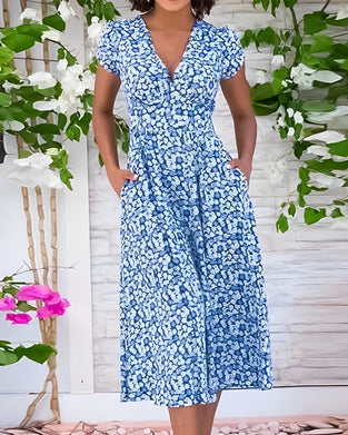 Sukienka z dekoltem w serek i kwiatowym nadrukiem