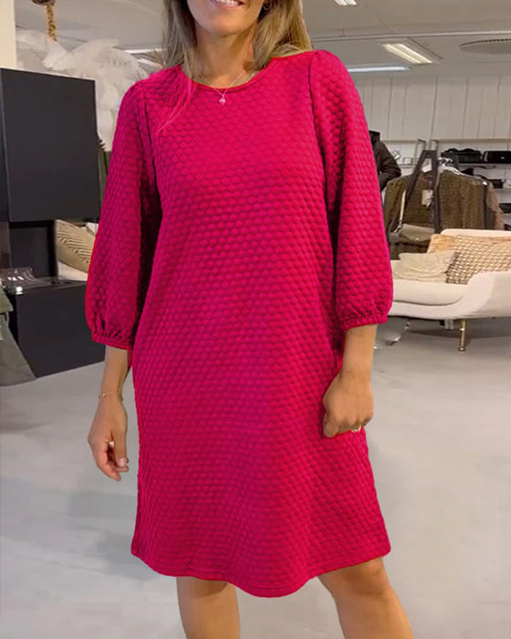 Elegancka sukienka w jednolitym kolorze