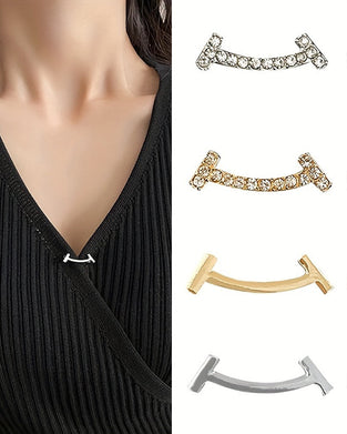 Słodka broszka z uśmiechniętą buźką