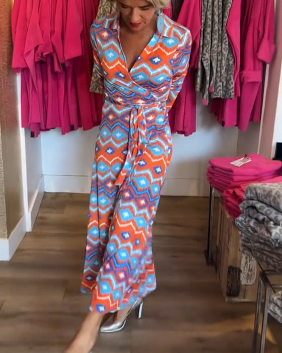 Sukienka z kolorowymi nadrukami