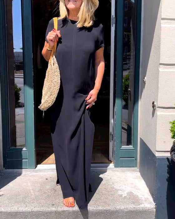 Elegancka sukienka z krótkim rękawem w jednolitym kolorze