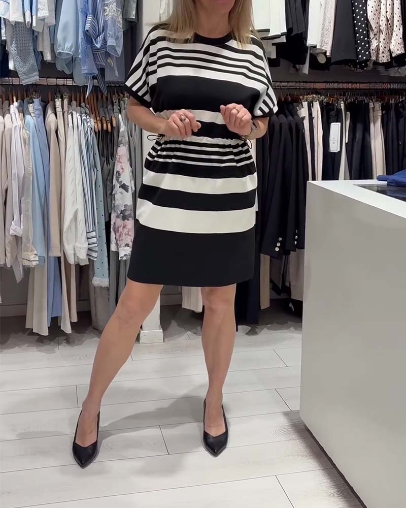 Sukienka W Paski Krótki Rękaw Shift