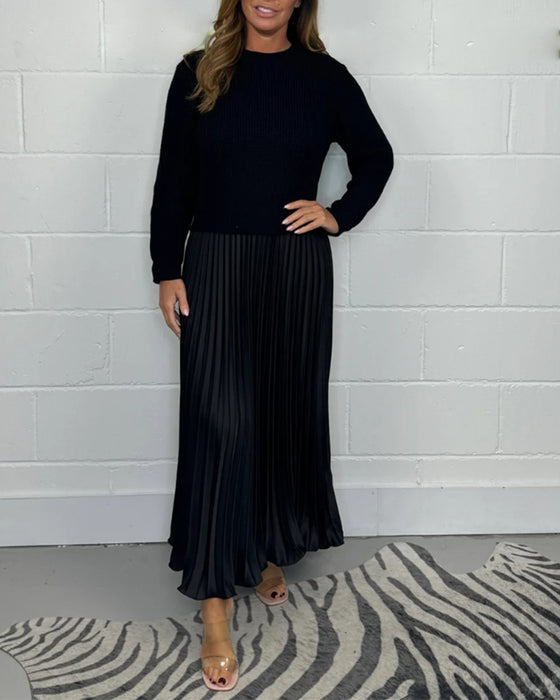 Swobodna kontrastowa sukienka z plisami w kolorze patchworkowym